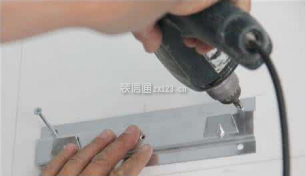 油烟机安装过程 油烟机安装过程